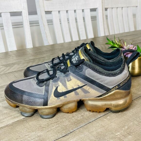 Nike Air‎ VaporMax GS Black Gold Women’s Size 8.5 - Picture 1 of 6